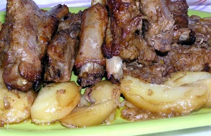 Свинячі ребра в духовці рецепт із фото кожним із цих маринадів виходить